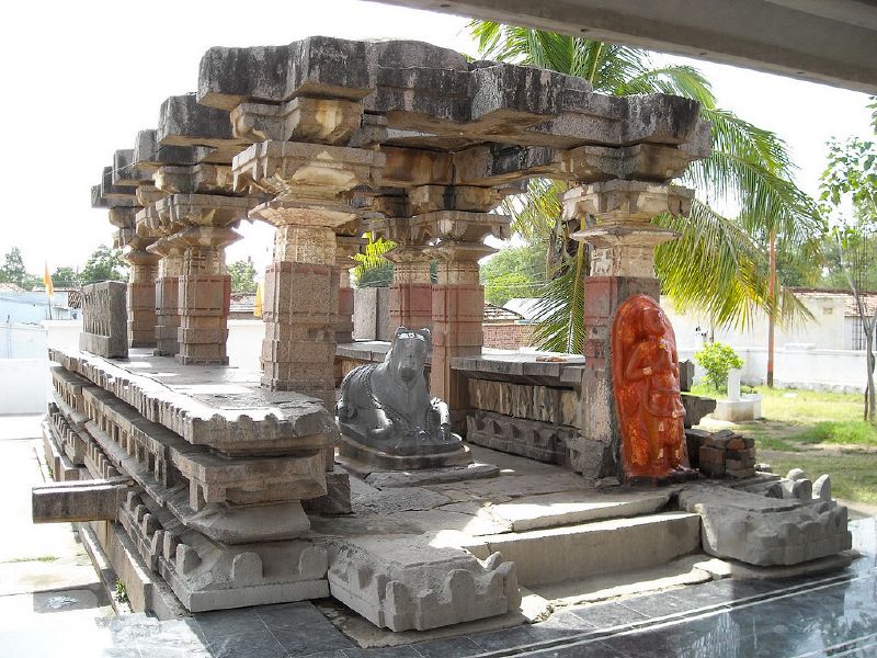 File:Kashi Vishveshvara Devasthanam 2.jpg