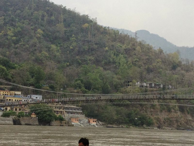 File:Lakshmana jhula in Rishikesh 3.jpg