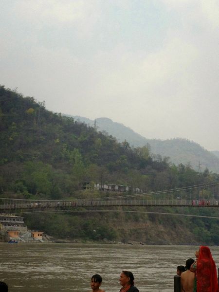File:Lakshmana jhula in Rishikesh.jpg